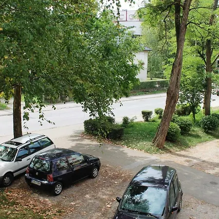 Apartman Luni Apartamento *
